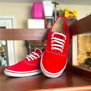 Vans Lo-pro Red, Size W7.5, M6
